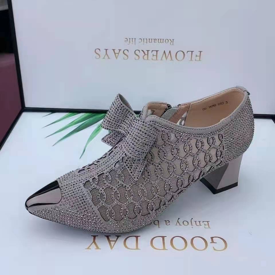 2026 summer casual  Rhinestone hollow chunky heel shoes and new belt buckle solid color plus size women's sandals